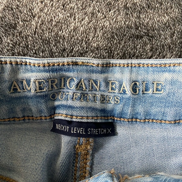 american eagle light wash jean shorts - Picture 4 of 5